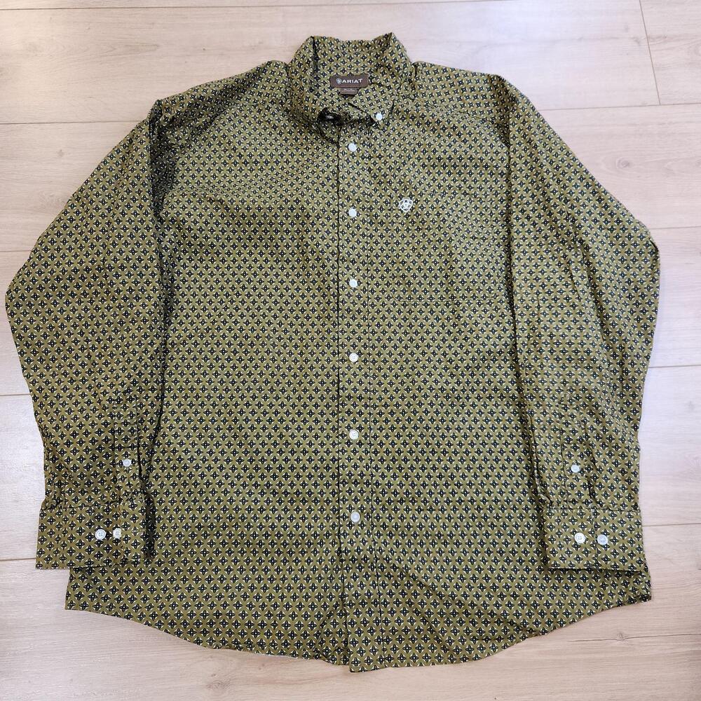Ariat Shirt Mens XL Green Geometric Long Sleeve Button Up Western Print Casual